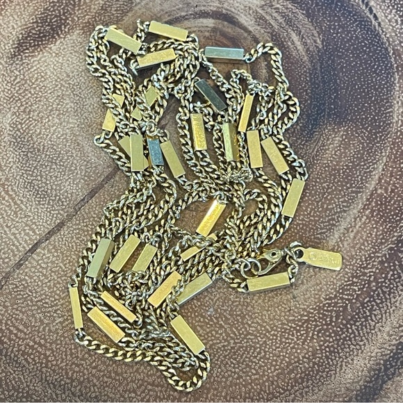 MONET Vintage Gold Plated Bar Link Chain Necklace Sister Clasp Closure Signed - Picture 6 of 7